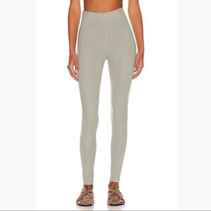 NWT Girlfriend Collective Valley High Rise Legging M